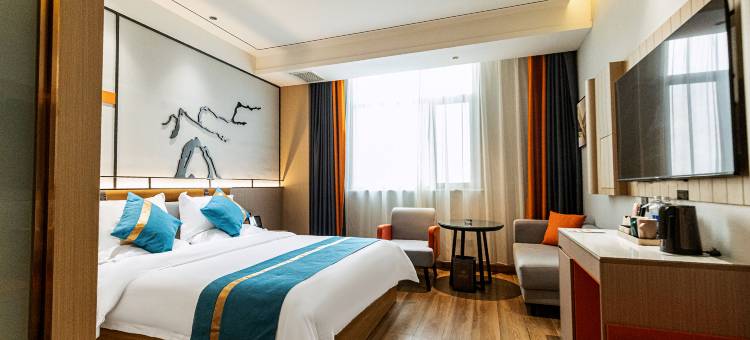 星悦·智慧酒店 (新乡辉县市学院路店)图片