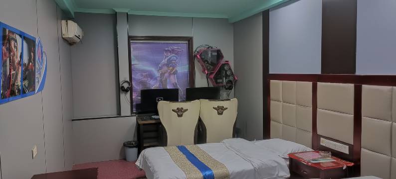 靖边聚点电竞酒店图片