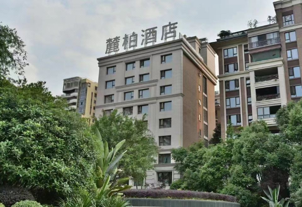  Hotel Overview