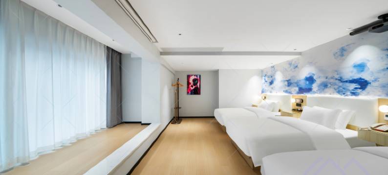 云电竞·复式影音智能酒店(贵阳观山湖国际会展中心店)图片