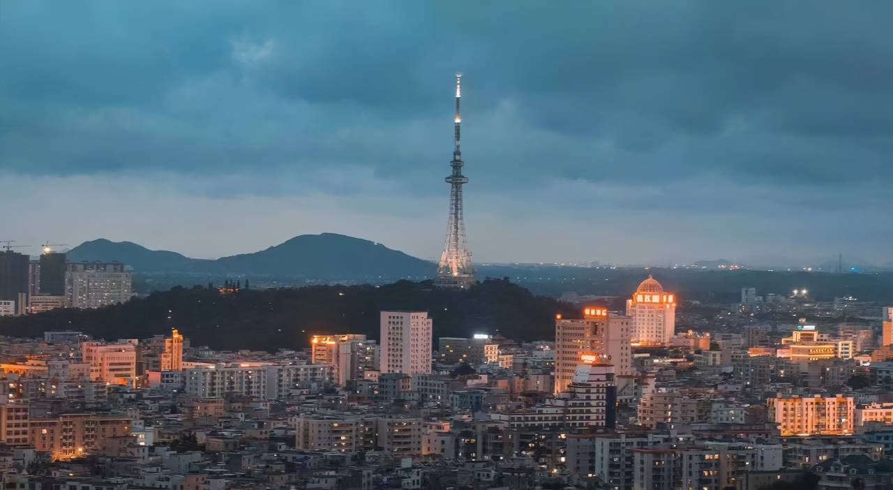 龙猫精灵酒店(阳江百利广场西濑风情景区店)图片