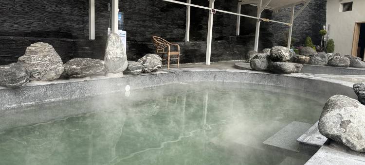 雅安隐栖古泉民宿(周公山旅游度假区店)图片