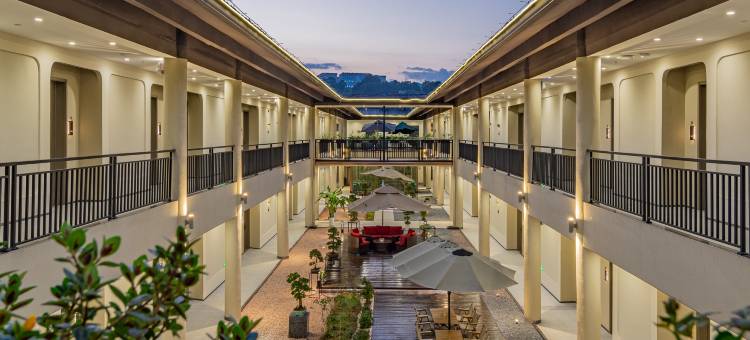 白玉兰酒店(恩施女儿城店)图片