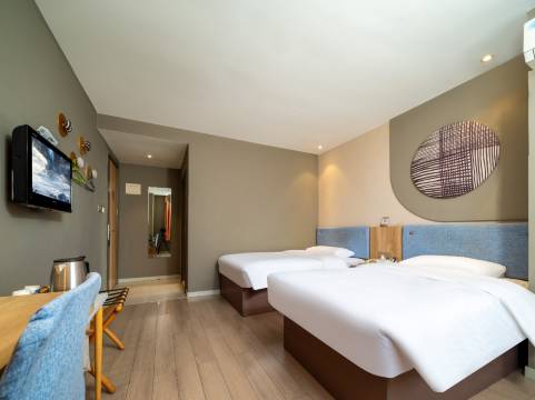 如家酒店·neo(中南林科大德思勤城市广场店)