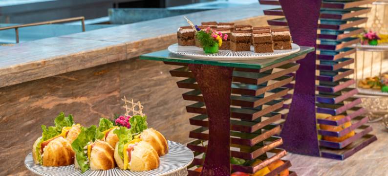 名门丽呈华廷酒店(昆仑湖和田新夜市店)图片