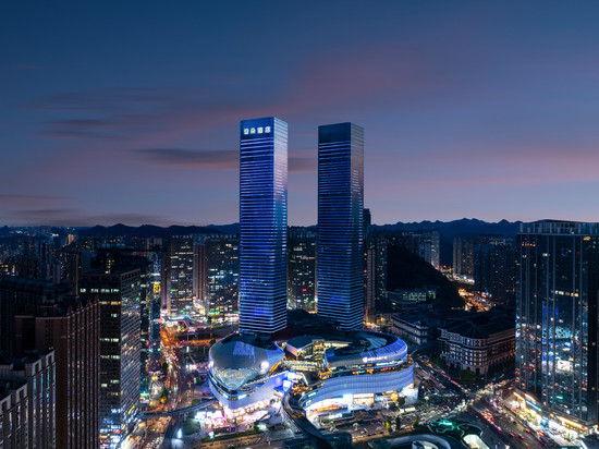 贵阳花果园双子塔亚朵酒店