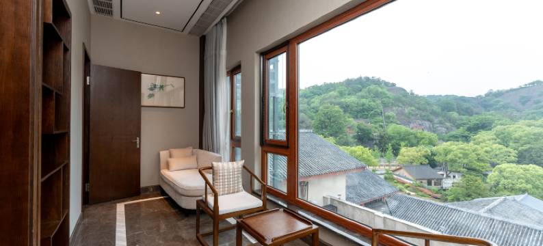 新昌大佛寺凡隐山庄图片