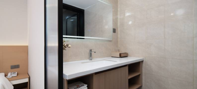 齐州黄河岸酒店(泉城欧乐堡店)图片