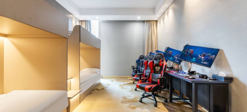 地平线电竞酒店(苏州工业园区独墅湖高教区尹山湖地铁站店)图片