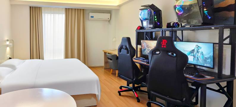 竞放电竞酒店(广州花都狮岭皮革城店)图片