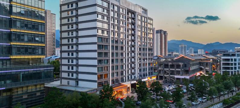 栾川天汇观山酒店(老君山凤凰天街店)图片