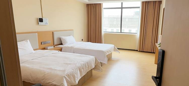 鸣悦凯会观光酒店图片