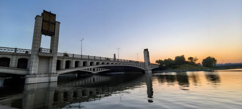 郑州龙湖金融岛美仑酒店图片