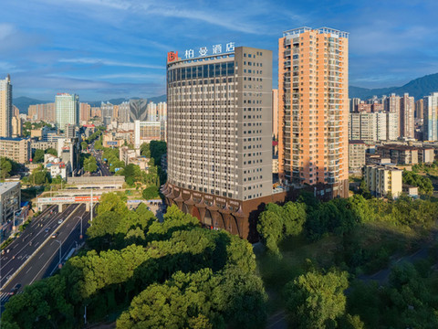 柏曼酒店(怀化火车站新天地广场店)