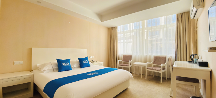 轻住·英王假日酒店(宁波奉化万达广场店)图片