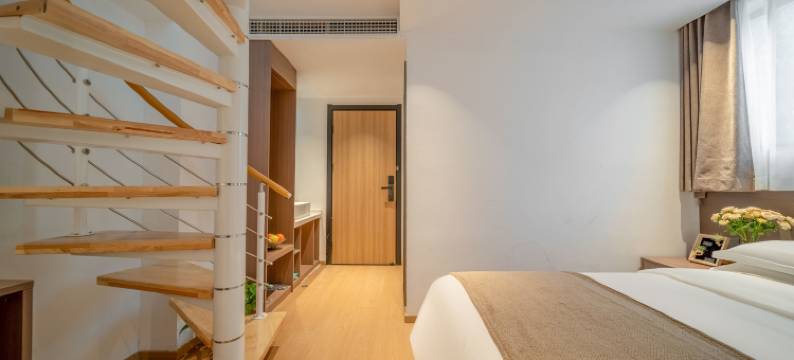 艺间·隐世酒店(南京火车站红山动物园店)图片