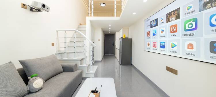 鹿鼎商务loft民宿(江西师范大学瑶湖西地铁站店)图片