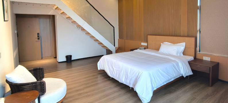 悦己·归野民宿(巴夫洛景区店)图片