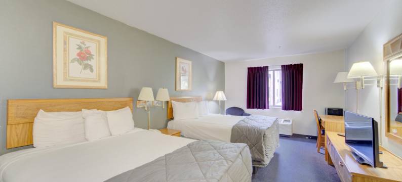 Capital O Amerihost Inn and Suites Fulton Hwy 54 MO图片