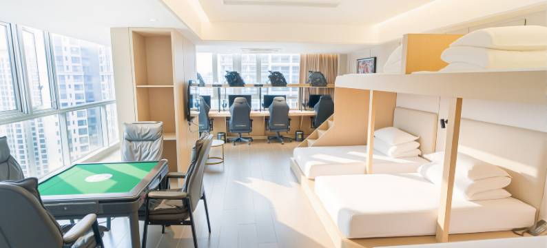 卡尔竞界电竞公寓(中山港口保利国际广场店)图片