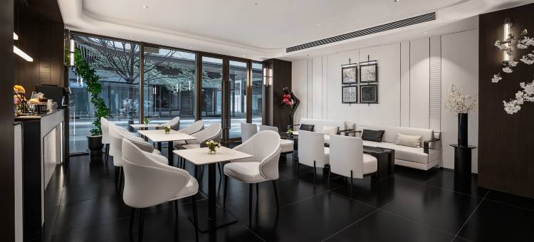 MET NIGHT HOTEL美奈酒店(贵阳北站国际会展中心店)图片