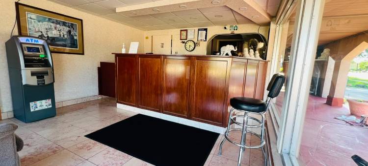 巴灵顿绍姆堡I 90酒店(Barrington Hotel Schaumberg Near I 90)图片