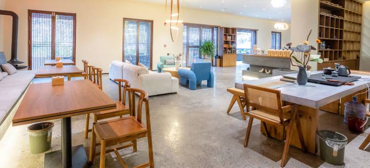 坐忘里·观峦民宿(武当山南岩景区店)图片