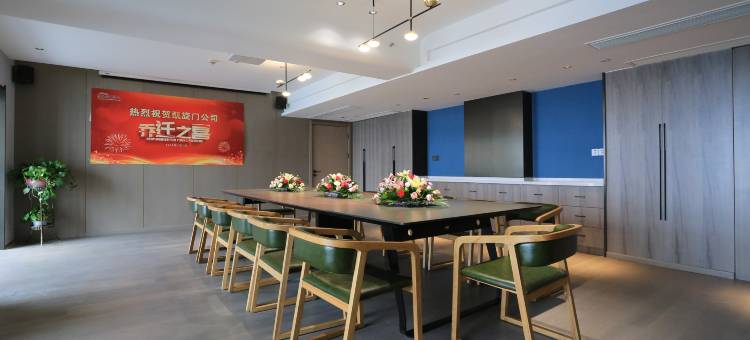 洛禾・云舍|一线河景Designer奢品酒店(珠江路美食广场万达店)图片