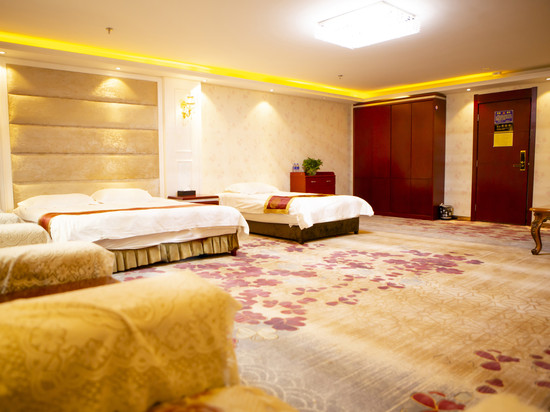 贵德半岛假日酒店