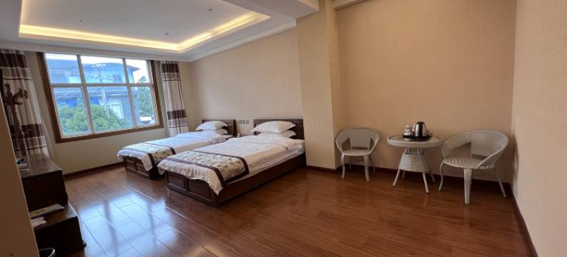 腾冲黎明酒店图片