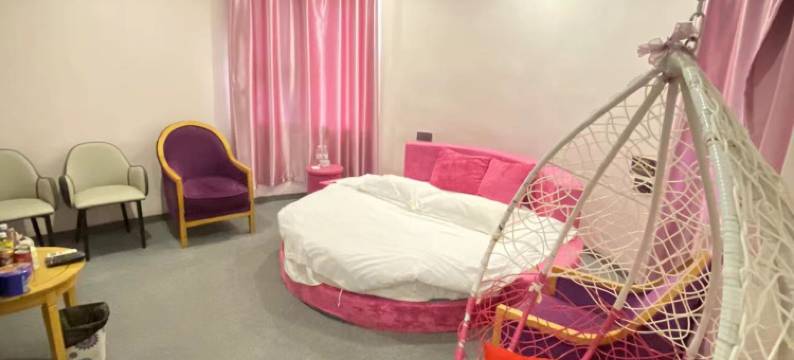 海阳爱情塔精品酒店图片