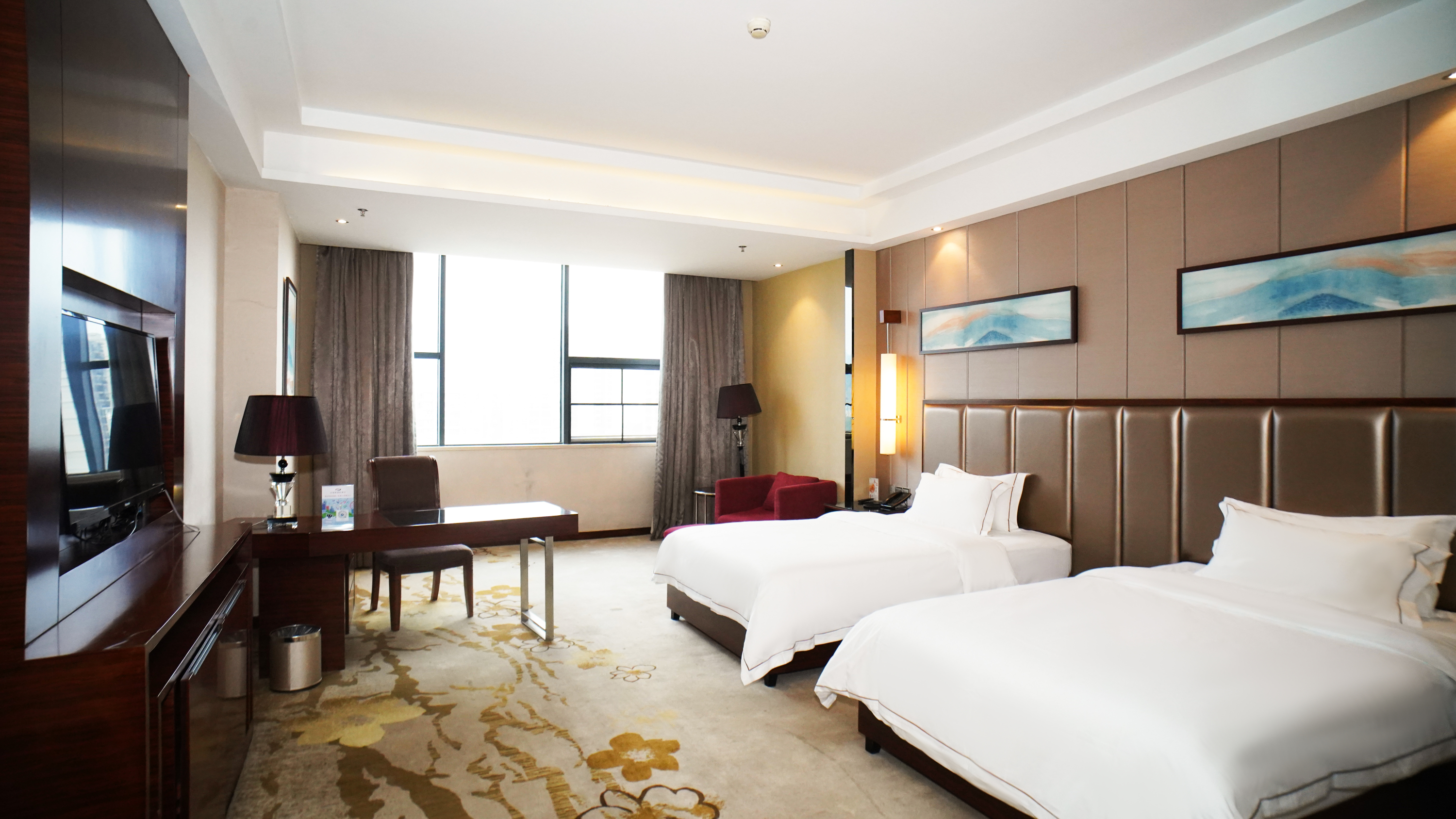 Darius International Hotel (Panlong Cave) Over view