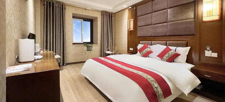 稻城亚丁圣吉酒店图片