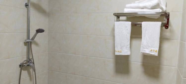 易贡藏布大酒店图片