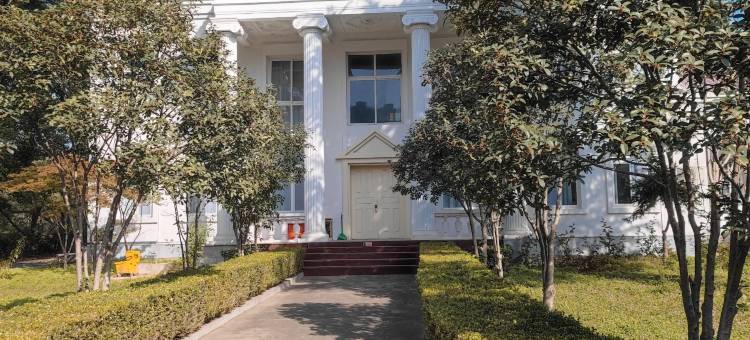 新郑龙湖揽雲山庄(法官学院小乔地铁站店)图片