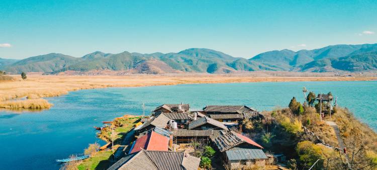 泸沽湖岚岳酒店图片