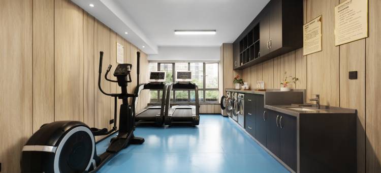 长沙南站延年檀香山酒店(长沙大道地铁站店)图片