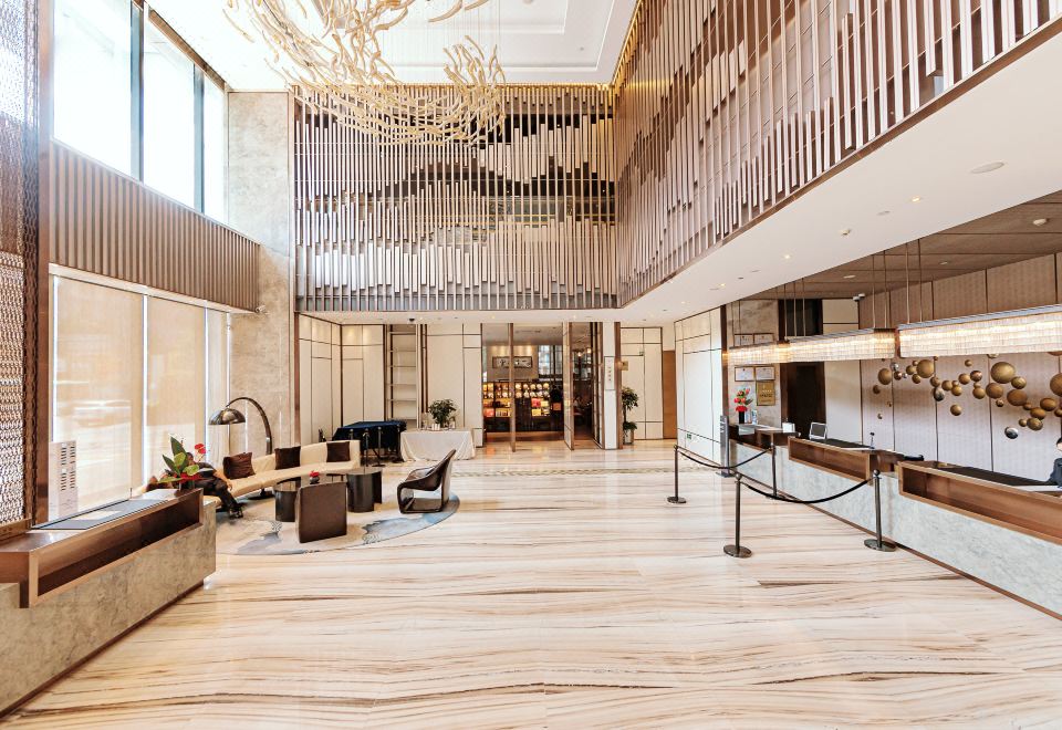 Crowne Plaza Yibin Hotel Overview