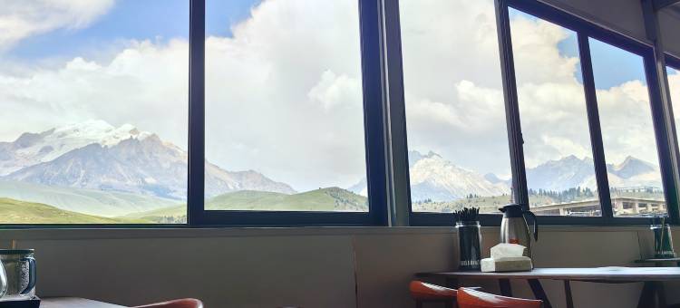 理塘格聂则巴漫享居民宿图片