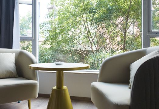 Garden HotelHotel Overview