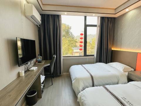 天全弘源逸嘉商务酒店