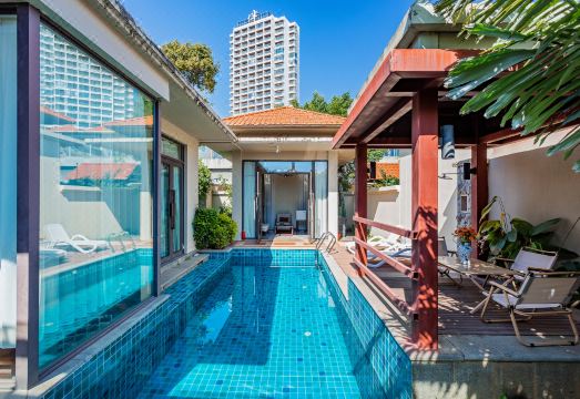 Fuxian Lake Yuehuwan Pool Villa Hotel Overview