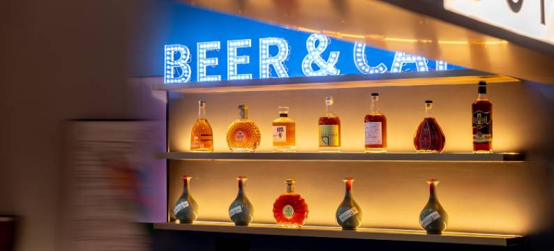 1027设计师酒店(济南泉城广场齐鲁医院店)图片