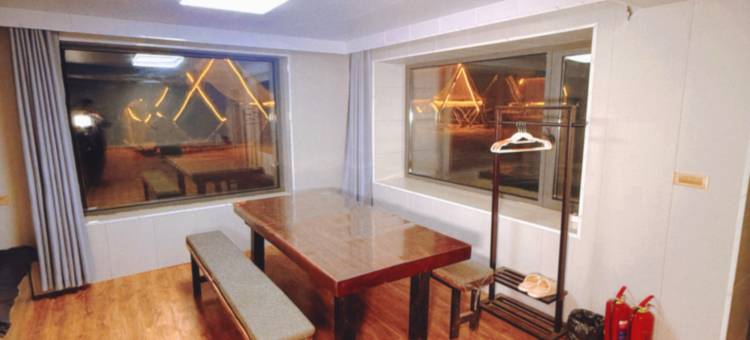 雪谷毕老驴舍酒店图片