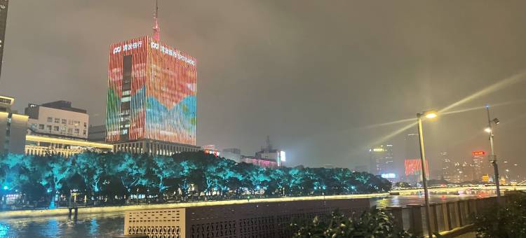 EZ Boomtel 逸宿泊庭酒店(宁波老外滩天一广场店)图片