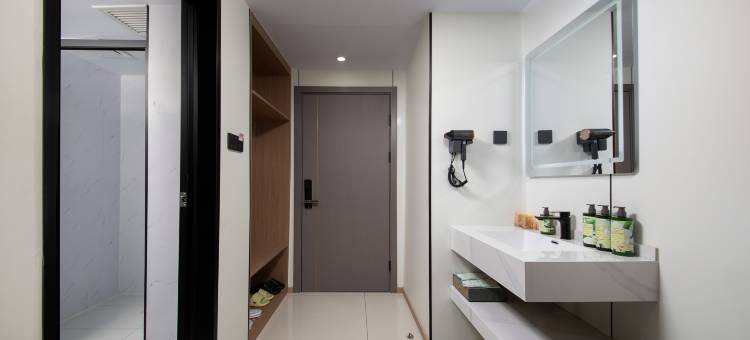 柏曼酒店(许昌恒达金汇广场胖东来天使城店)图片