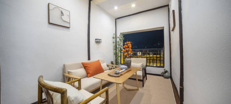 悠悠水畔•高端江景民宿(凤凰古城景区南华门店)图片