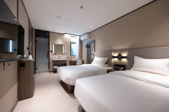 北京峰泰酒店(世纪金源购物中心蓝靛厂地铁站店)