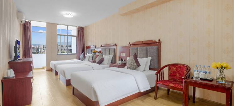 易门龙泉国家森林公园景区四季春酒店(龙泉文化广场店)图片