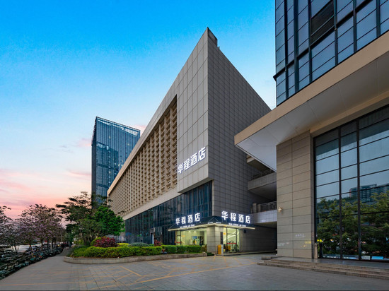 华程酒店(南宁东站南广场店)